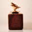 Vinprop. Bronzefigur af fugl.