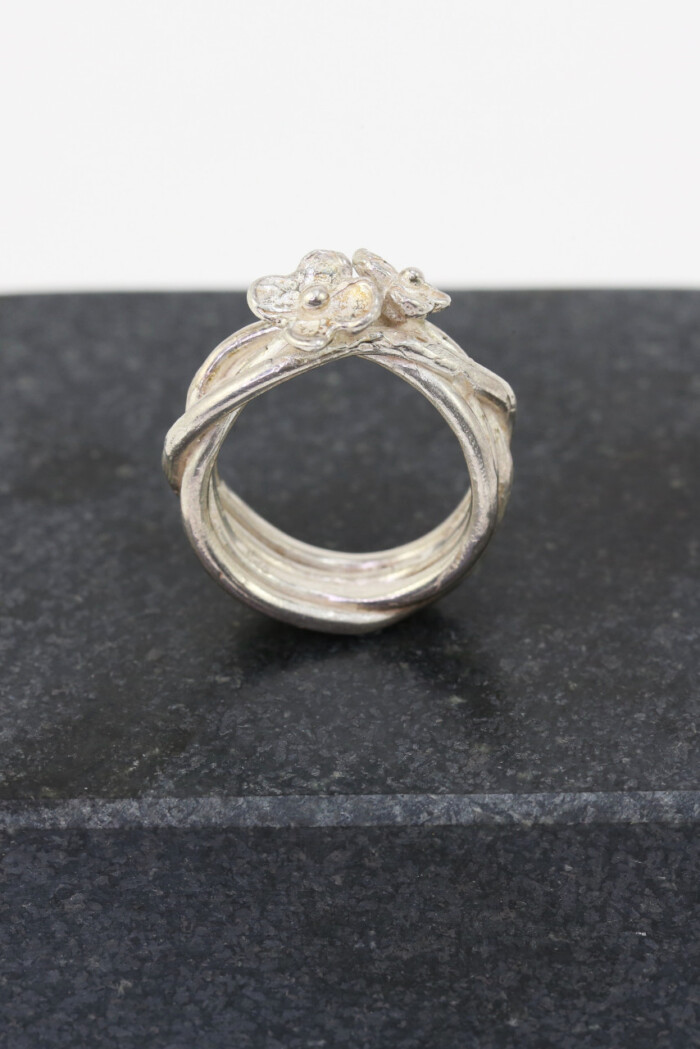 Blomster Ring - Håndlavet smykke fra Monbo