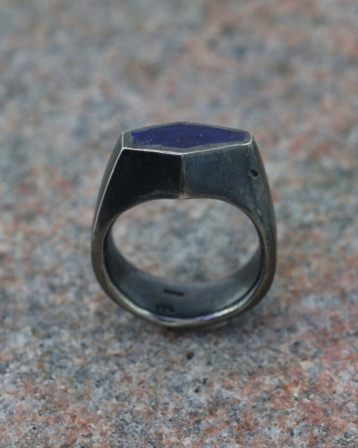 Ring med blå emalje - Håndlavet smykke fra Monbo